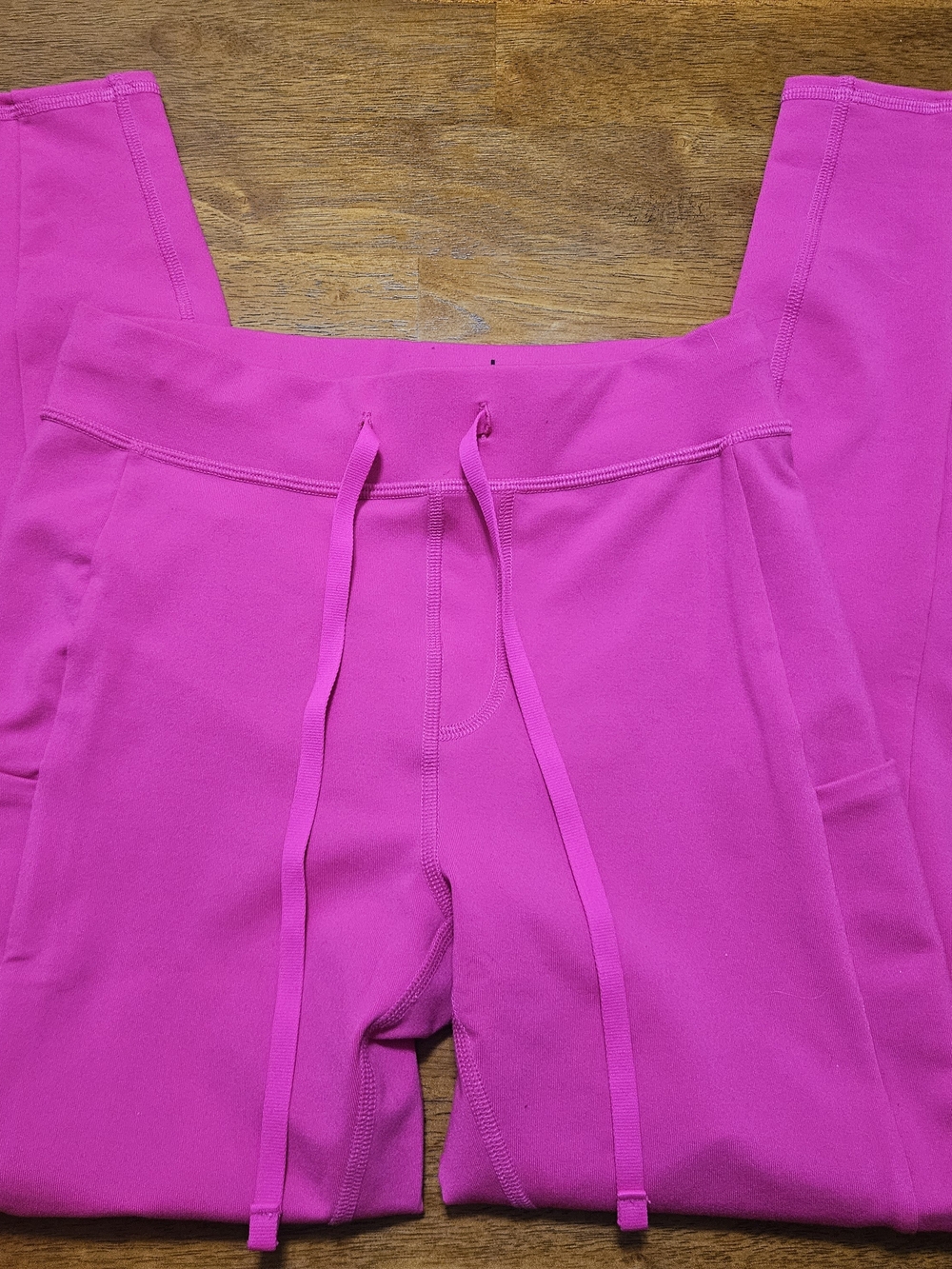 ALO Yoga Women's Hot Pink Drawstring Joggers